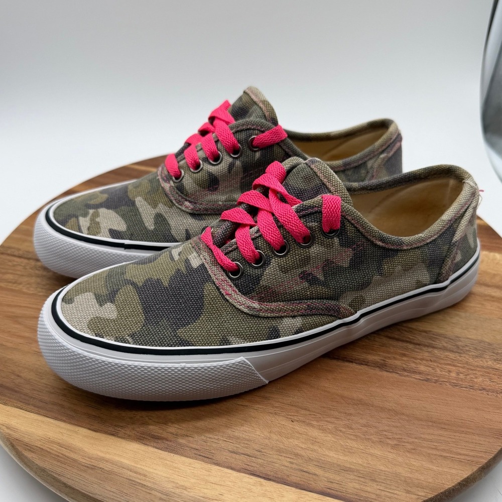 Mossimo Supply Co Women's Size 7 Camo Sneakers Pink Laces Canvas Shoes 0631